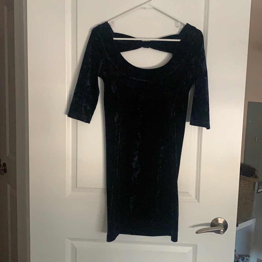 👗 forever new body on velvet blue dress size 4
